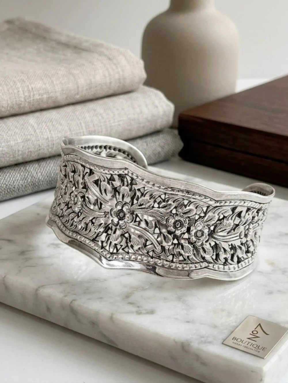 Stunning Vintage Artisan Crafted Sterling Silver Wide Cuff